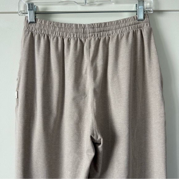 Vuori Boyfriend Sweatpant Tan Size Extra Small - Picture 7 of 10